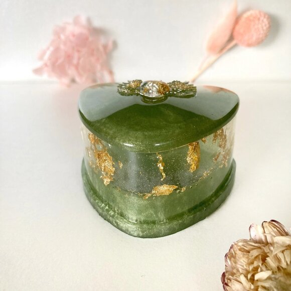 small resin trinket box - Picture 3 of 5